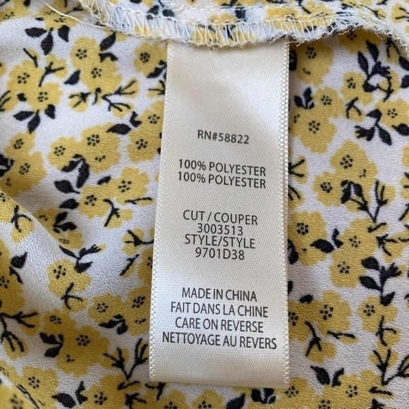 MAX Studio Floral Ruffle Blouse - Picture 10 of 10